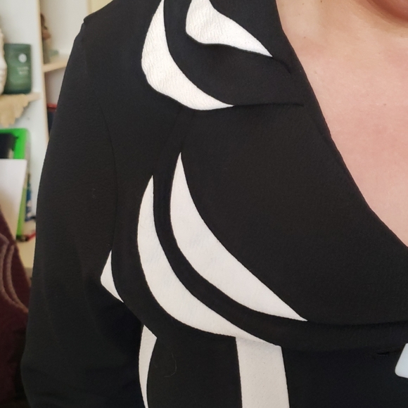 Blazer - Picture 3 of 5